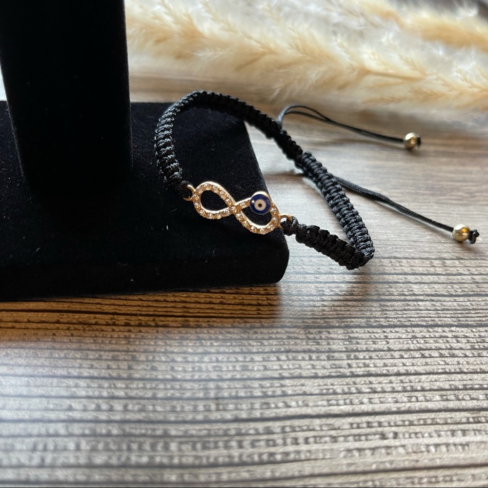 NWOT : Evil Eye Black Bracelet